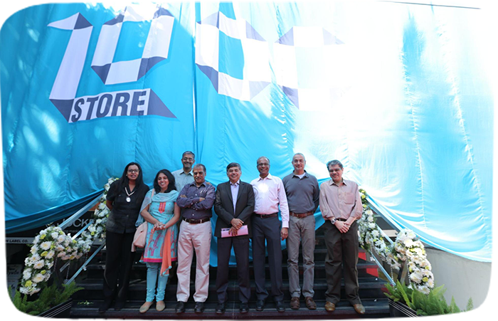 Titan showroom in clearance colaba